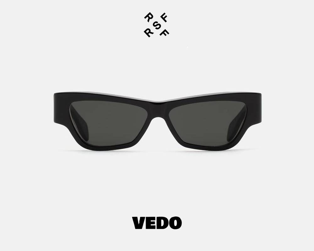 Cat eye bold sunglasses Retrosuperfuture NAMEKO vedosunglasses black