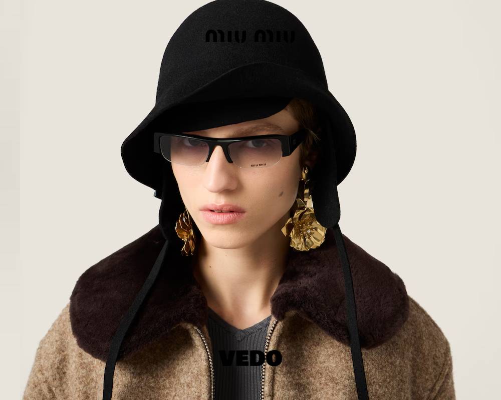 Narrow rectanglular MIUMIU Vedette B07 sunglasses black